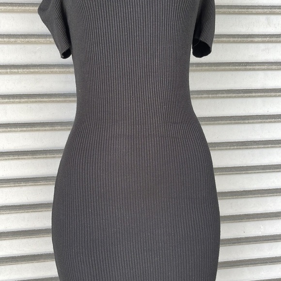 Fashion Nova Mallory Sweater MIDI Turtleneck Dress Size M - Picture 8 of 16